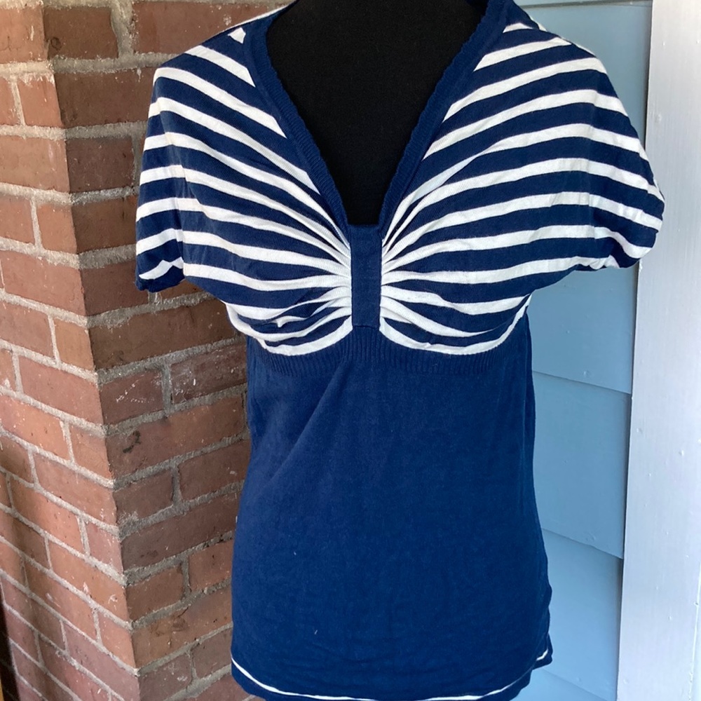 VENUS light sweater material top size M navy vneck
